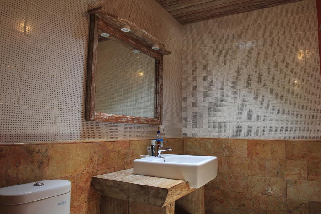 Maha Putri Bungalows Gili Trawangan Room photo