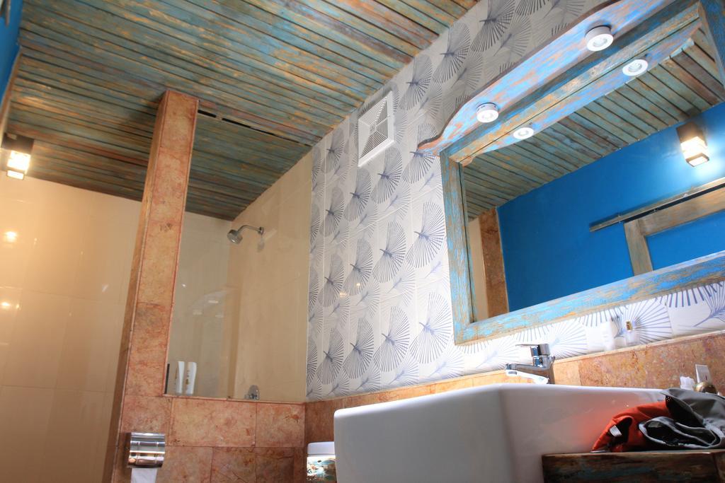 Maha Putri Bungalows Gili Trawangan Room photo