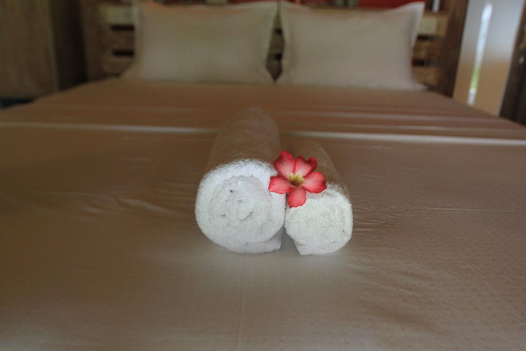Maha Putri Bungalows Gili Trawangan Room photo
