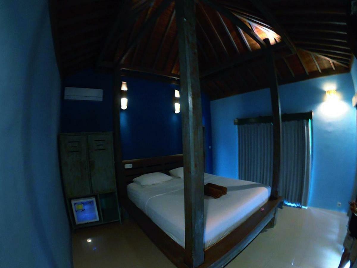Maha Putri Bungalows Gili Trawangan Exterior photo